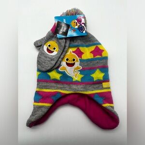 NWT Baby Shark hat and mitten set